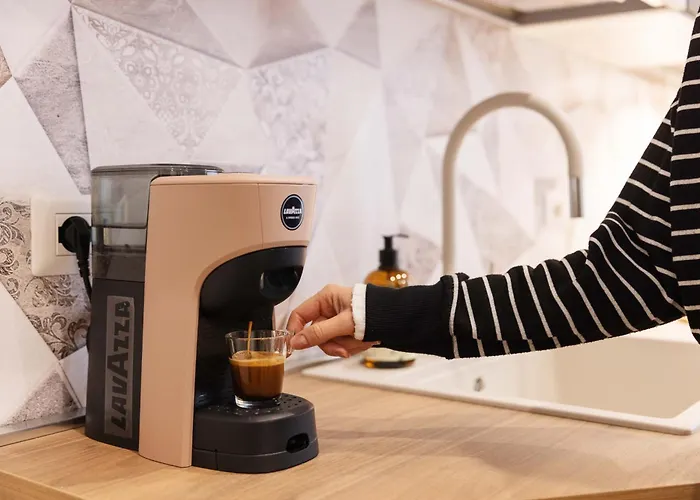 The Bronze Rose Bergamo