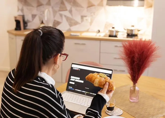 Apartament The Bronze Rose *